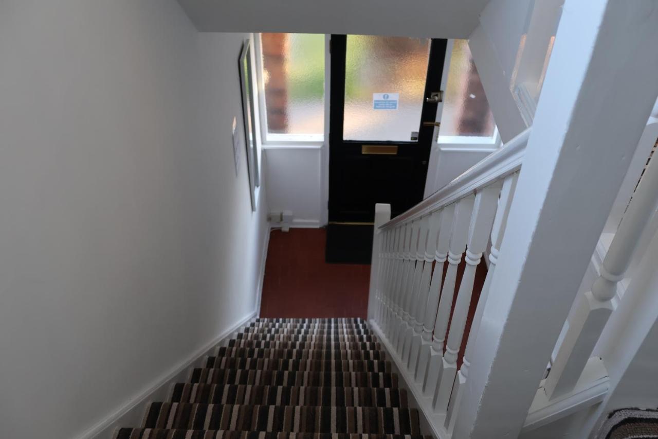 Spacious 4 Bed Home Near Nec, Jlr & Airport Parking For 3 Cars Ideal For Contractors! Солихалл Экстерьер фото